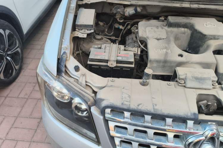 Used CHANGAN KAICHENG Ounuo S 2014 1.5L Base Version Engine Bay Right