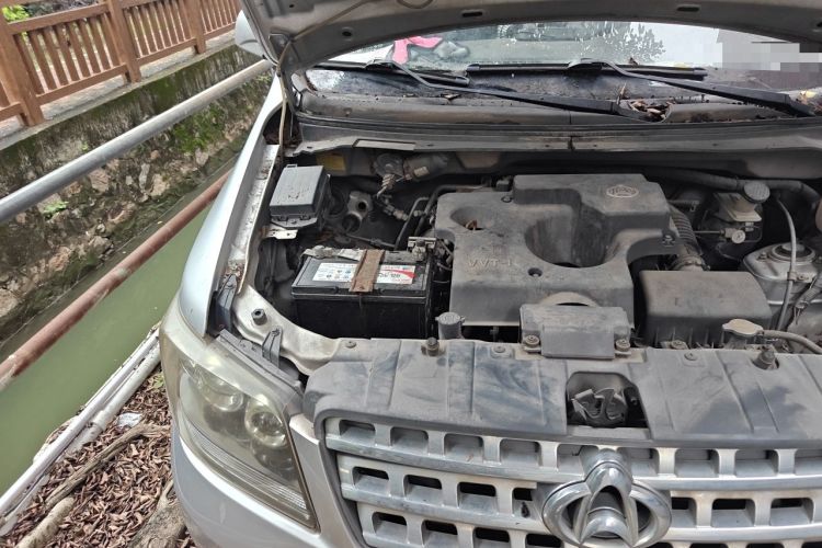 Used CHANGAN KAICHENG Ounuo S 2014 1.5L Base Version Engine Bay Right