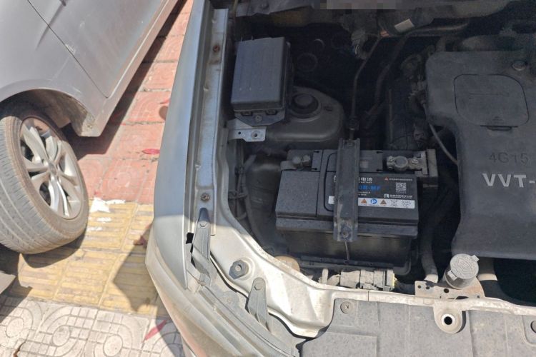 Used CHANGAN KAICHENG Ounuo S 2014 1.5L Base Version Engine Bay Right