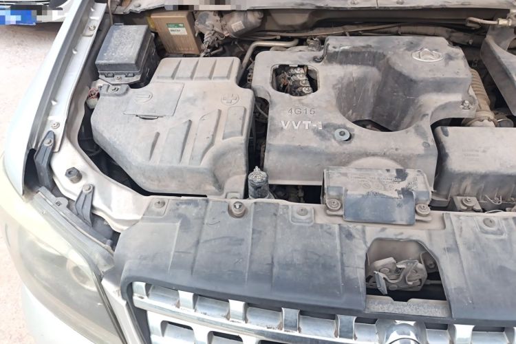 Used CHANGAN KAICHENG Ounuo S 2014 1.5L Base Version Engine Bay Right