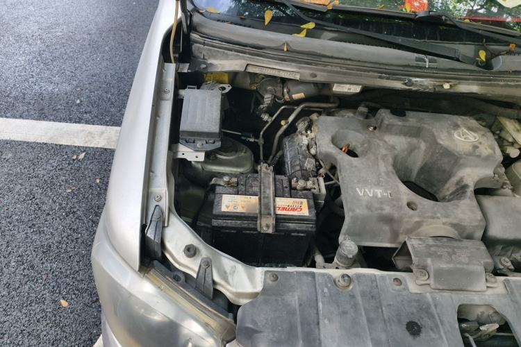 Used CHANGAN KAICHENG Ounuo S 2014 1.5L Base Version Engine Bay Right