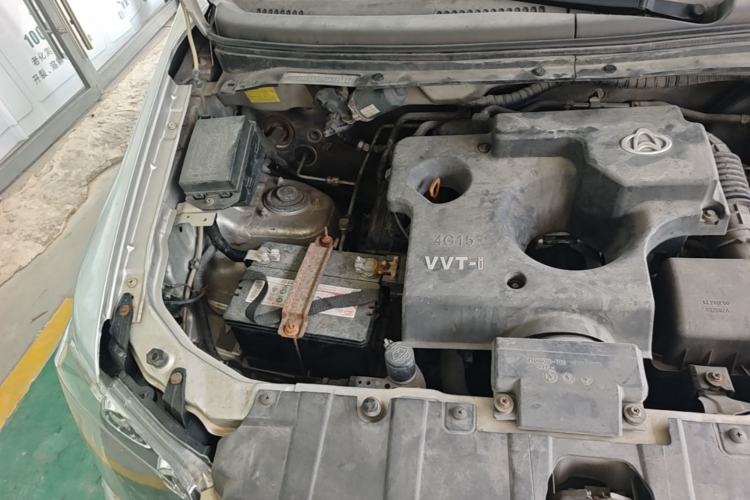 Used CHANGAN KAICHENG Ounuo S 2014 1.5L Base Version Engine Bay Right