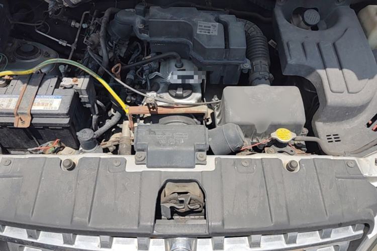 Used CHANGAN KAICHENG Ounuo S 2014 1.5L Luxury Model Engine Bay