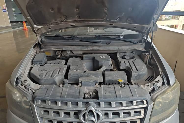 Used CHANGAN KAICHENG Ounuo S 2014 1.5L Elite Model Engine Bay