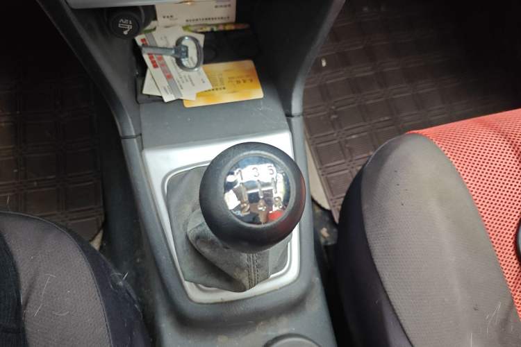 Used CHANGAN KAICHENG Ounuo S 2014 1.5L Base Version Gear Lever
