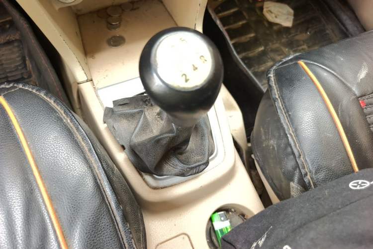 Used CHANGAN KAICHENG Ounuo S 2014 1.3L Base Version Gear Lever