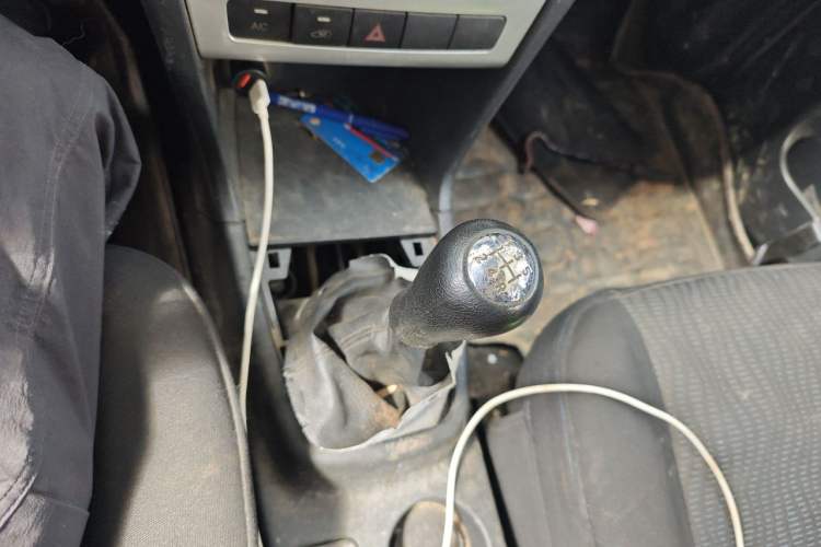 Used CHANGAN KAICHENG Ounuo S 2014 1.5L Base Version Gear Lever