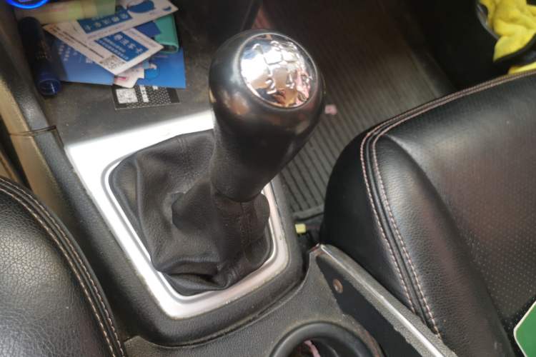 Used CHANGAN KAICHENG Ounuo S 2014 1.5L Base Version Gear Lever