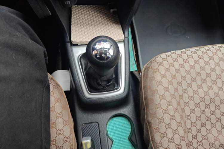 Used CHANGAN KAICHENG Ounuo S 2014 1.3L Happiness Model Gear Lever