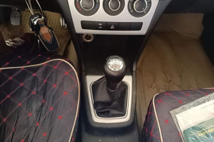 Used CHANGAN KAICHENG Ounuo S 2014 1.3L Happiness Model Gear Lever