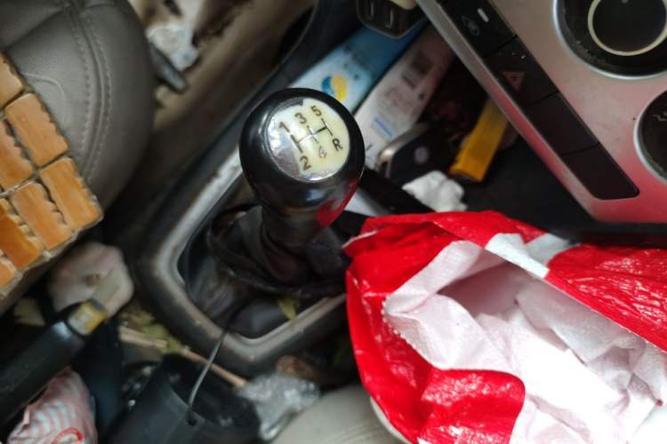 Used CHANGAN KAICHENG Ounuo S 2014 1.5L Base Version Gear Lever