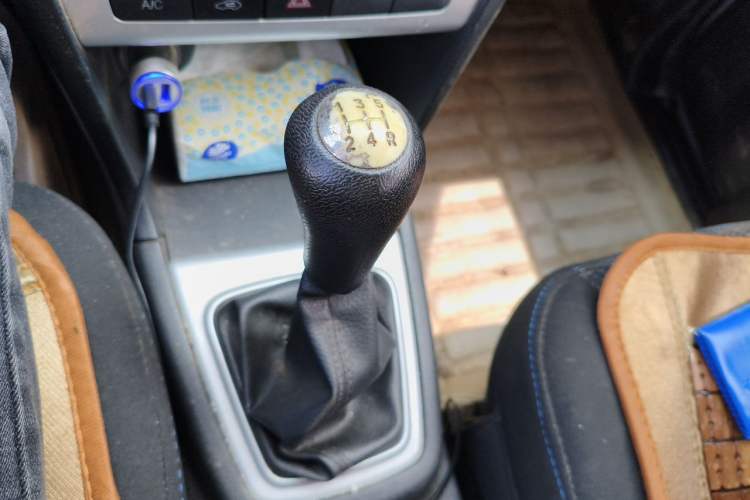 Used CHANGAN KAICHENG Ounuo S 2014 1.3L Happiness Model Gear Lever