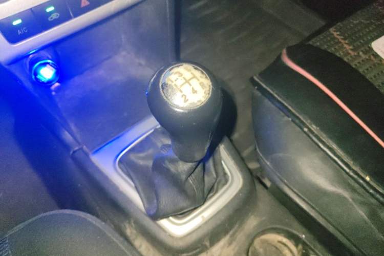 Used CHANGAN KAICHENG Ounuo S 2014 1.5L Base Version Gear Lever