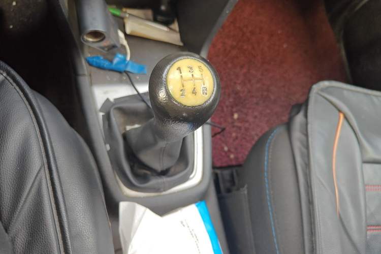Used CHANGAN KAICHENG Ounuo S 2014 1.3L Happiness Model Gear Lever