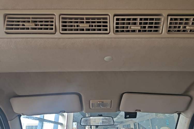 Used CHANGAN KAICHENG Ounuo S 2014 1.5L Elite Model Headliner