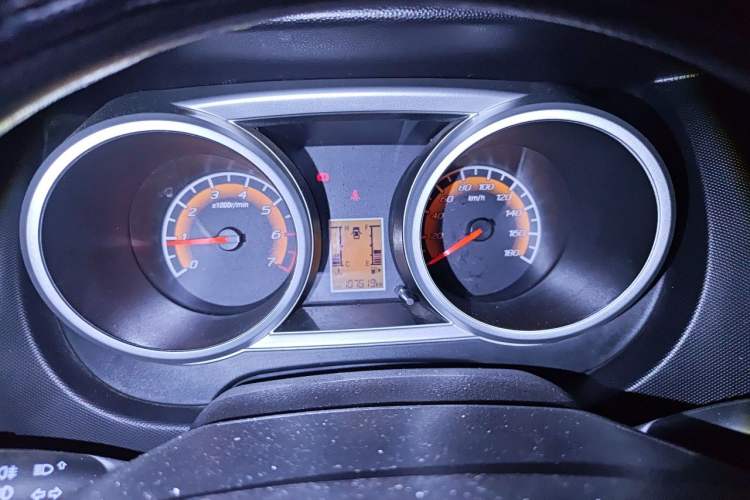 Used CHANGAN KAICHENG Ounuo S 2014 1.5L Base Version Instrument Cluster