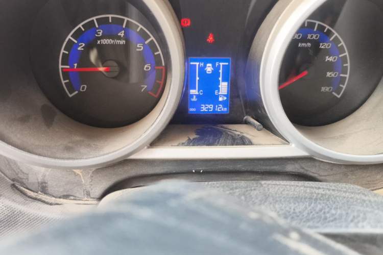 Used CHANGAN KAICHENG Ounuo S 2014 1.5L Base Version Odometer Close Up