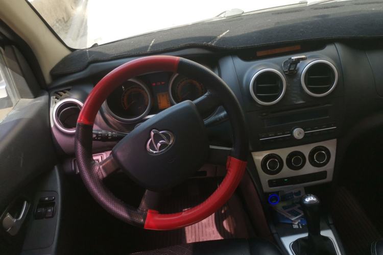Used CHANGAN KAICHENG Ounuo S 2014 1.5L Base Version Steering Wheel