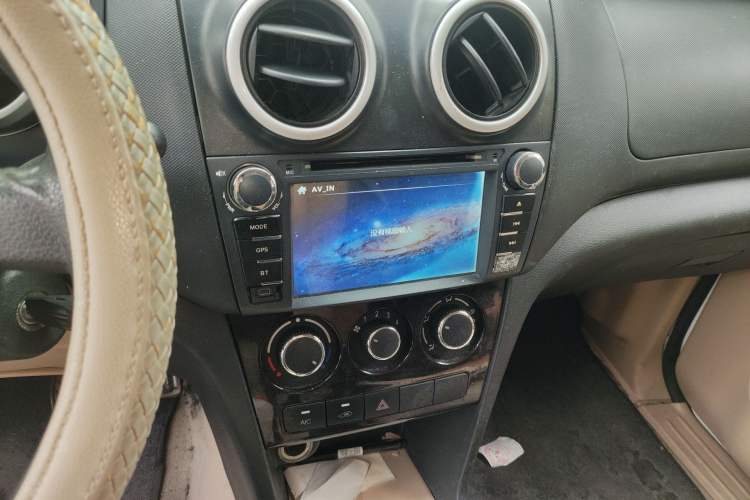 Used CHANGAN KAICHENG Ounuo S 2014 1.5L Elite Model Audio And AC Panel