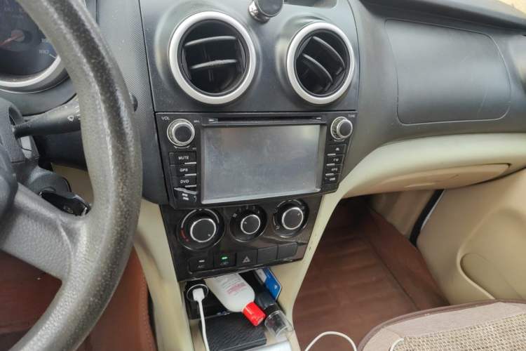 Used CHANGAN KAICHENG Ounuo S 2014 1.5L Elite Model Audio And AC Panel