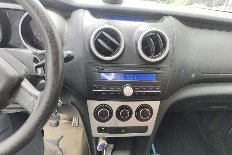 Used CHANGAN KAICHENG Ounuo S 2014 1.3L Happiness Model Audio And AC Panel