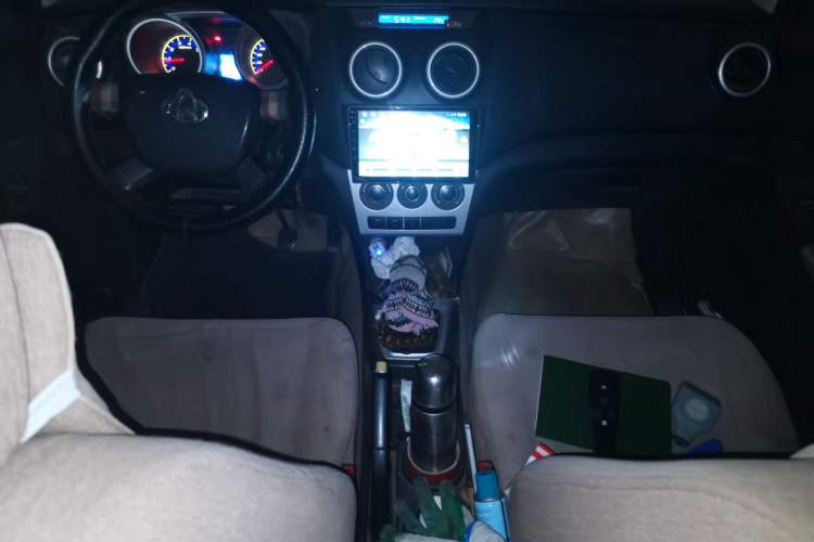 Used CHANGAN KAICHENG Ounuo S 2014 1.5L Base Version Center Console