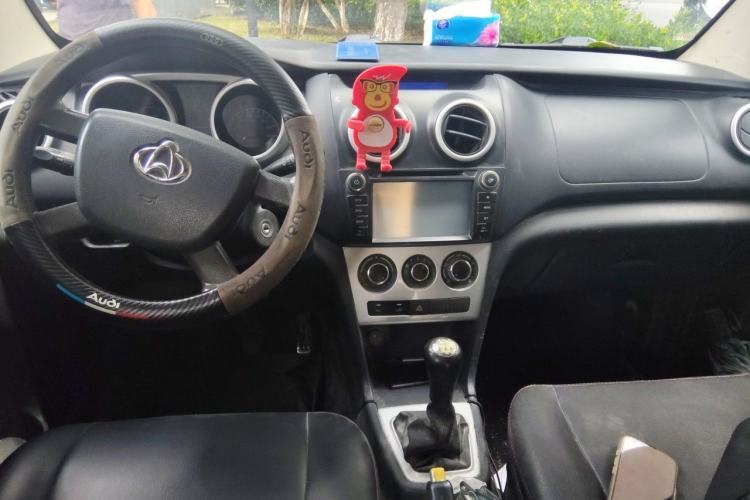 Used CHANGAN KAICHENG Ounuo S 2014 1.5L Base Version Center Console