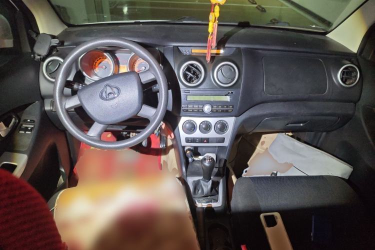 Used CHANGAN KAICHENG Ounuo S 2014 1.5L Base Version Center Console