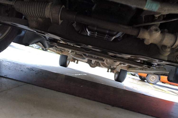 Used CHANGAN KAICHENG Ounuo S 2014 1.5L Base Version Chassis Front