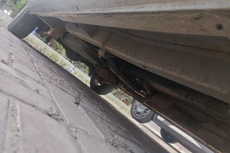 Used CHANGAN KAICHENG Ounuo S 2014 1.5L Base Version Chassis Front Right
