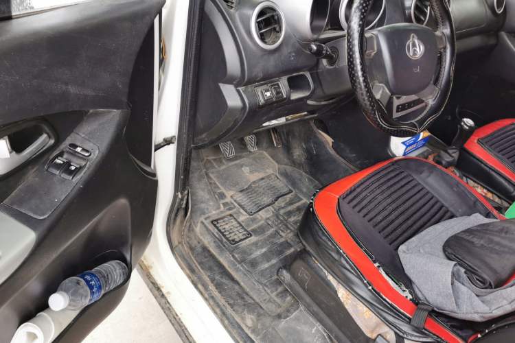 Used CHANGAN KAICHENG Ounuo S 2014 1.5L Base Version Driver Seat