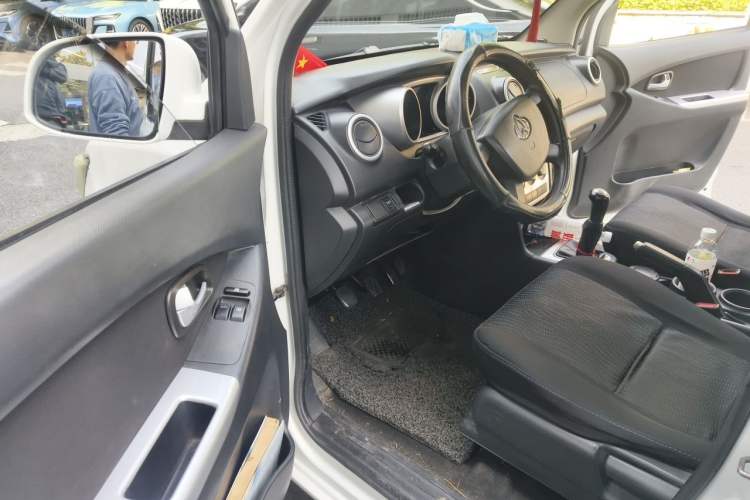Used CHANGAN KAICHENG Ounuo S 2014 1.3L Happiness Model Driver Seat
