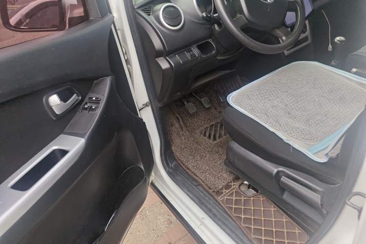 Used CHANGAN KAICHENG Ounuo S 2014 1.5L Base Version Driver Seat