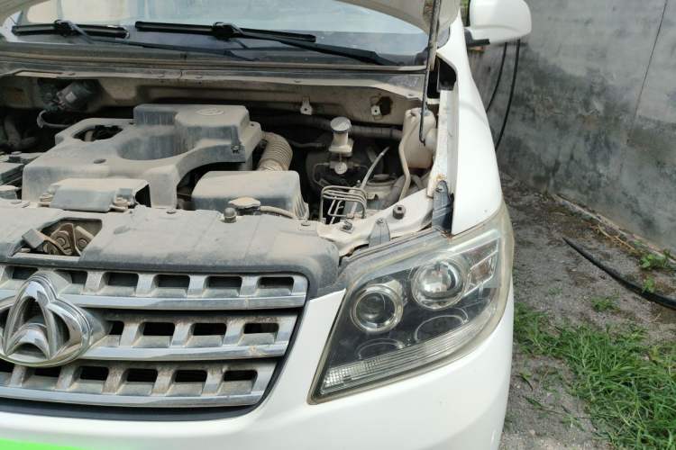 Used CHANGAN KAICHENG Ounuo S 2014 1.5L Elite Model Engine Bay Left