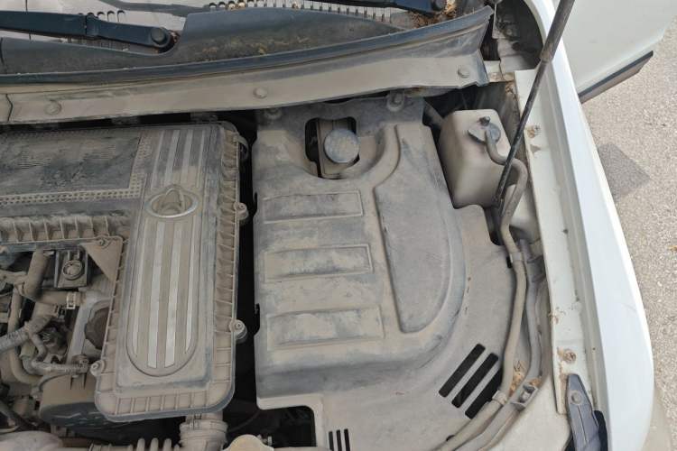 Used CHANGAN KAICHENG Ounuo S 2014 1.3L Happiness Model Engine Bay Left