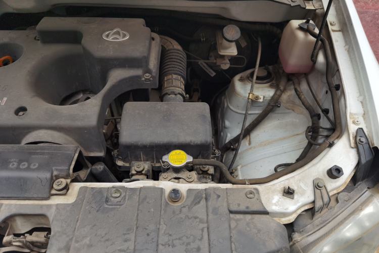 Used CHANGAN KAICHENG Ounuo S 2014 1.5L Base Version Engine Bay Left
