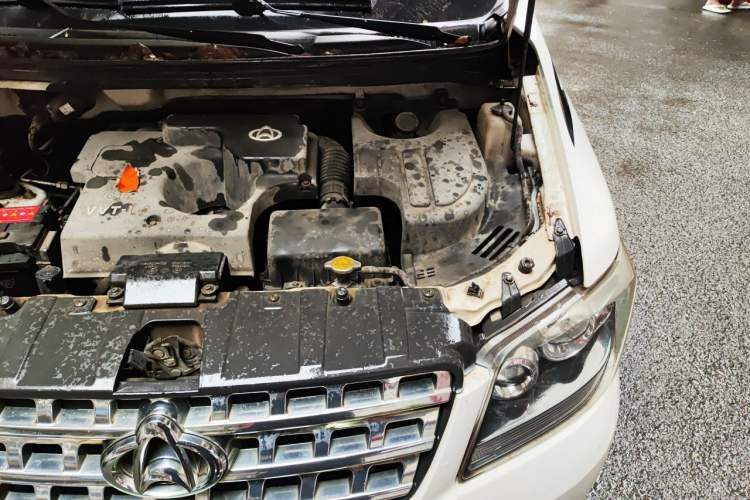 Used CHANGAN KAICHENG Ounuo S 2014 1.5L Base Version Engine Bay Left