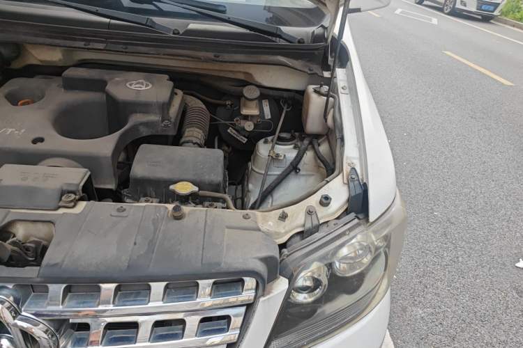 Used CHANGAN KAICHENG Ounuo S 2014 1.5L Base Version Engine Bay Left