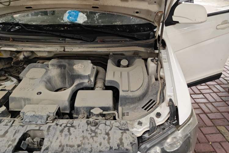 Used CHANGAN KAICHENG Ounuo S 2014 1.5L Base Version Engine Bay Left