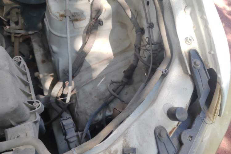 Used CHANGAN KAICHENG Ounuo S 2014 1.5L Base Version Engine Bay Left