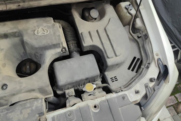 Used CHANGAN KAICHENG Ounuo S 2014 1.5L Elite Model Engine Bay Left