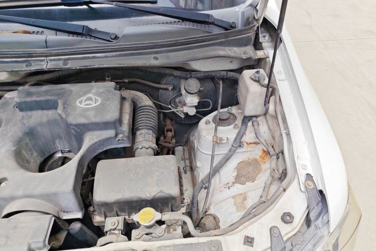 Used CHANGAN KAICHENG Ounuo S 2014 1.5L Base Version Engine Bay Left
