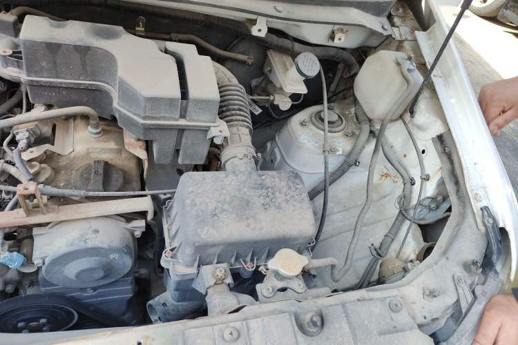 Used CHANGAN KAICHENG Ounuo S 2014 1.5L Base Version Engine Bay Left