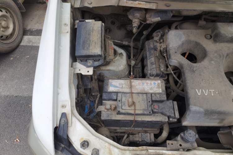 Used CHANGAN KAICHENG Ounuo S 2014 1.5L Base Version Engine Bay Right
