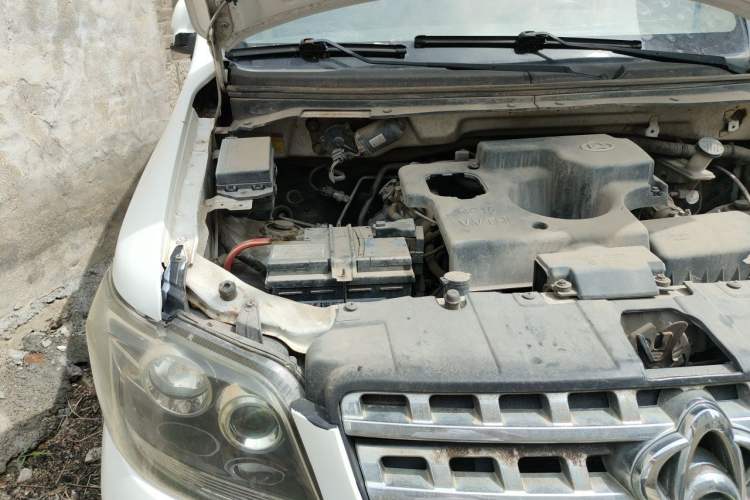 Used CHANGAN KAICHENG Ounuo S 2014 1.5L Elite Model Engine Bay Right