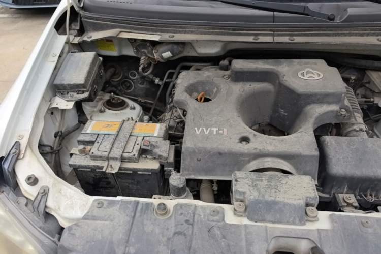 Used CHANGAN KAICHENG Ounuo S 2014 1.5L Base Version Engine Bay Right