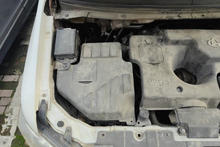 Used CHANGAN KAICHENG Ounuo S 2014 1.5L Elite Model Engine Bay Right