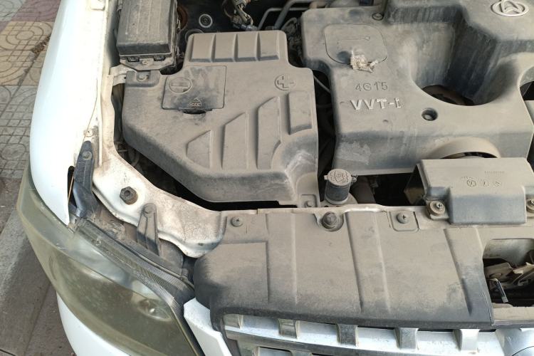 Used CHANGAN KAICHENG Ounuo S 2014 1.5L Base Version Engine Bay Right