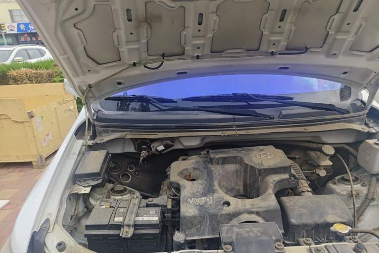 Used CHANGAN KAICHENG Ounuo S 2014 1.5L Base Version Engine Bay Right