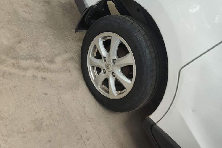 Used CHANGAN KAICHENG Ounuo S 2014 1.5L Base Version Exterior 5